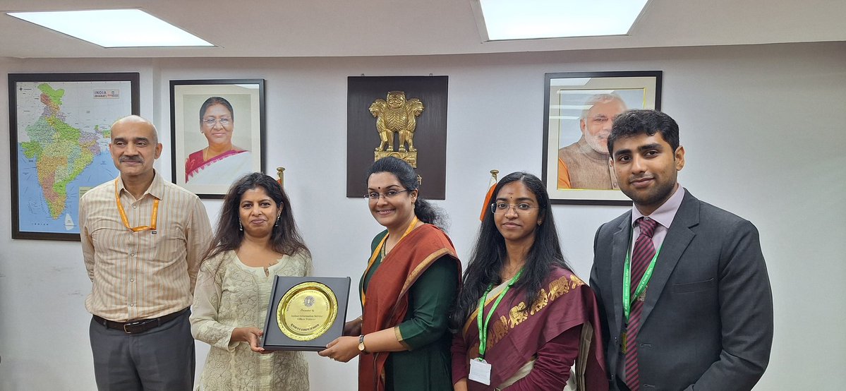 Officer Trainees - Indian Information Service 🇮🇳 tweet media