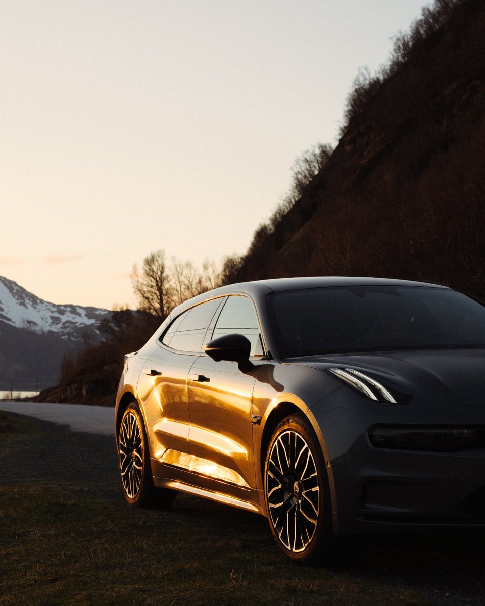 Zeekr_Europe's tweet photo. Unmistakable views need unmistakable presence.
Zeekr 001, with 7 driving modes for all beautiful destinations.
–
Zeekr 001 Energy consumption (combined): 18,5 – 17,3 kWh/100km (WLTP); CO2 emissions (combined): 0 g.
#Zeekr #ZeekrEurope #Zeekr001 #EV #ZeekrDesign
https://t.co/QlzSOPbQAj