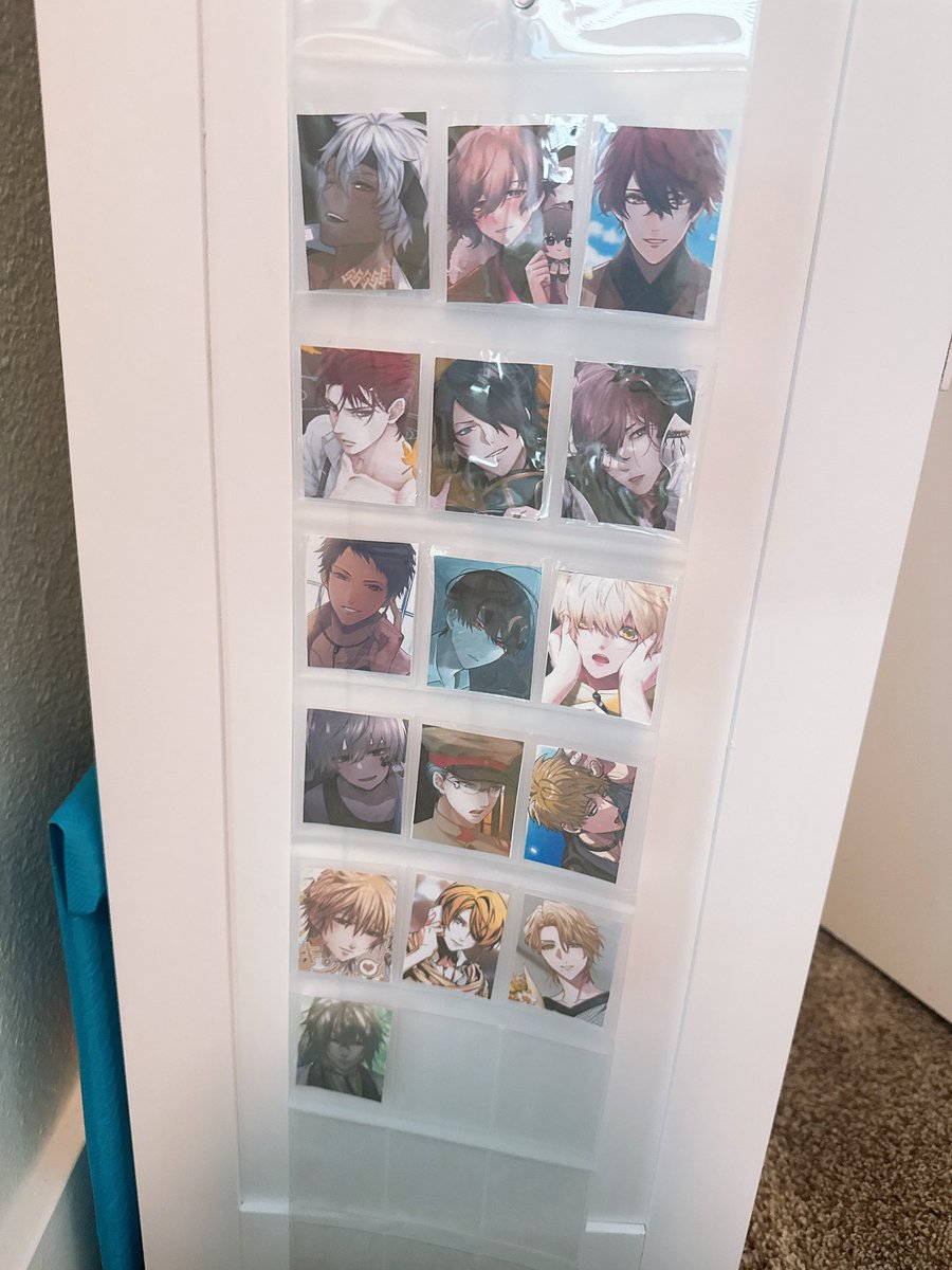 stephthefangirl's tweet image. I keep seeing everyones amazing otome shelves on my timeline🥺

My shelves are a work in progress, trust 💦😭 
#otometwt