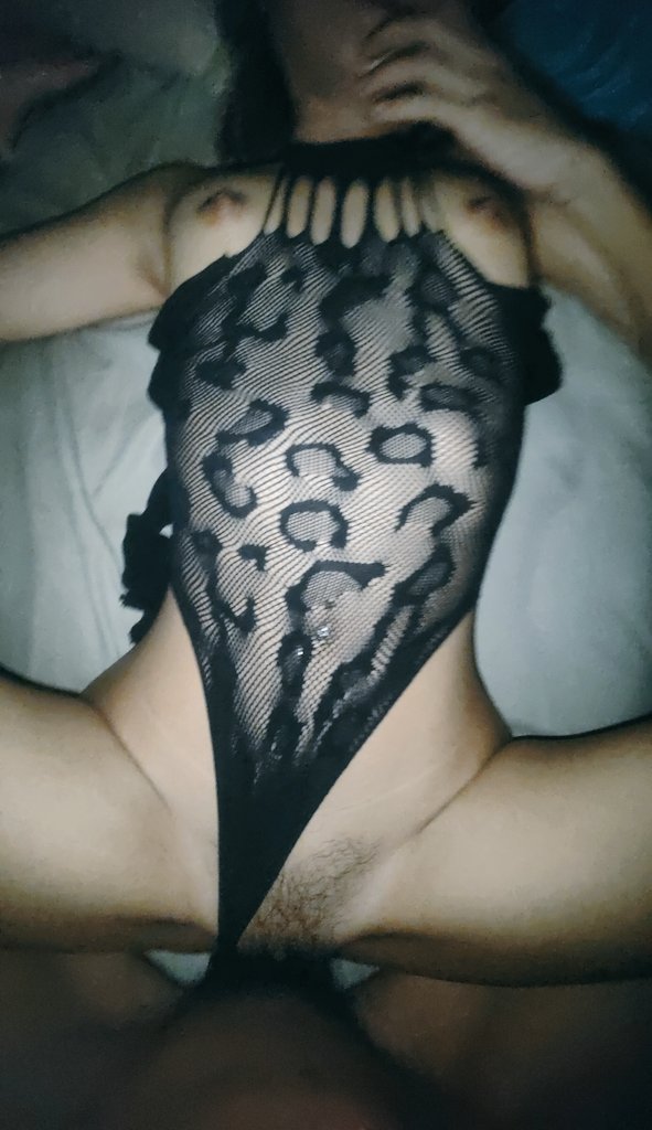 คู่32-22 แฟนตัวเล็กหุ่นดี tweet media