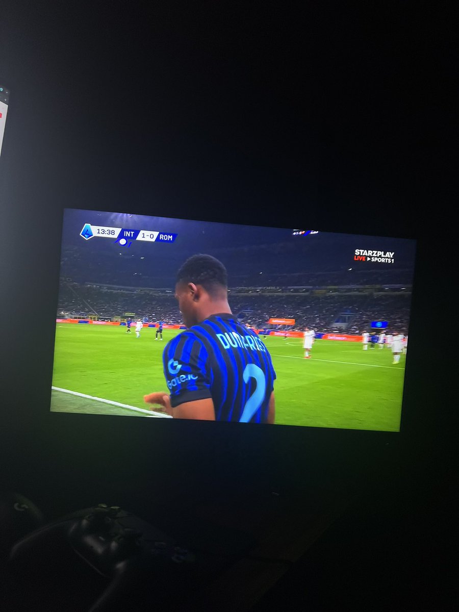 متجر Zone One tweet media