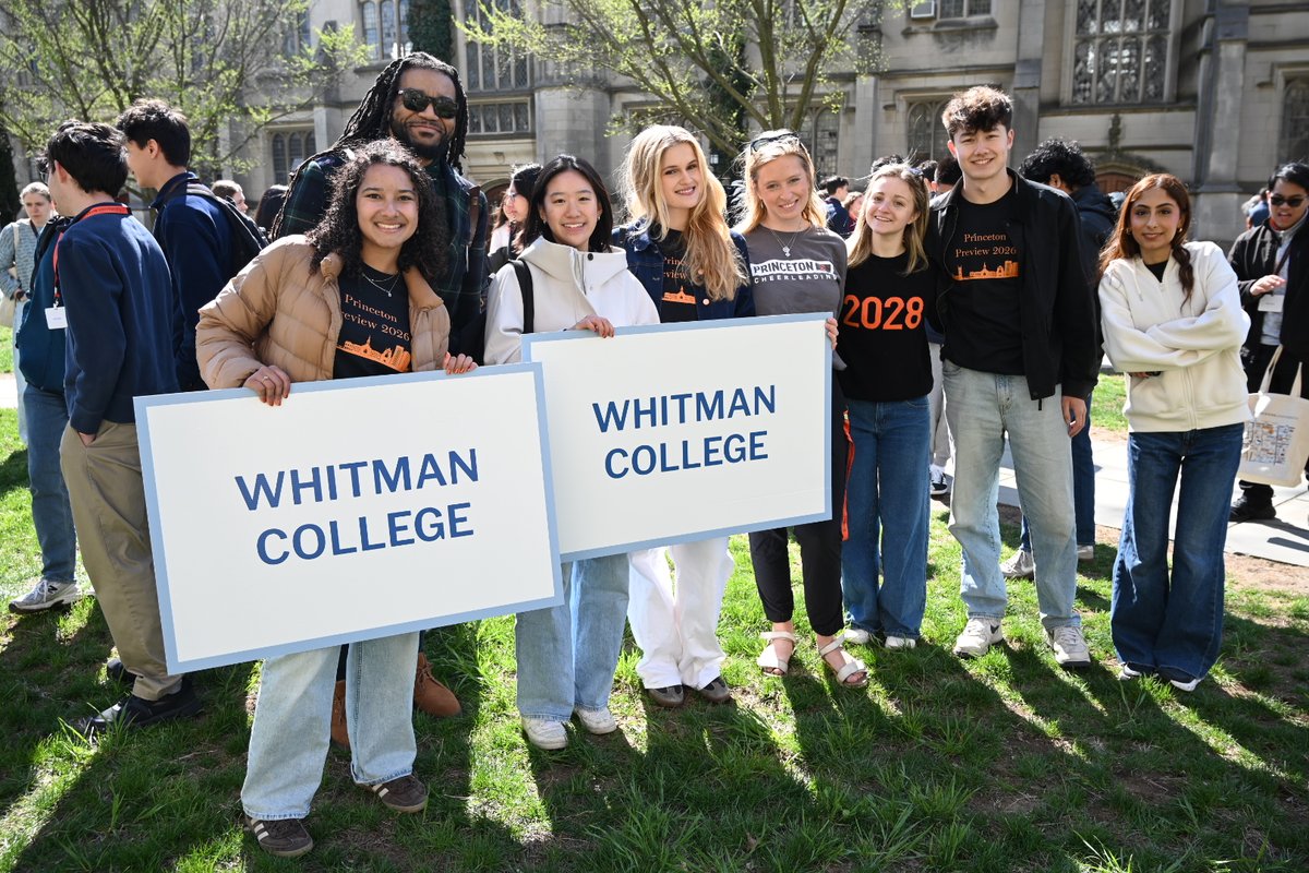 Princeton's tweet image. It's #PrincetonPreview!

Accepted #Princeton2030 students and their families are on campus to learn more about the University community. 🧡🖤