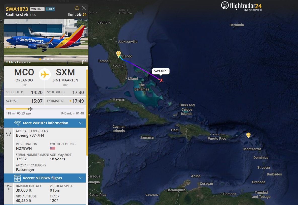 AirportWebcams's tweet image. LIVE: @SouthwestAir 's inaugural flight to St Maarten/Princess Juliana is en-route. Track Boeing 737-700 N279WN as #WN1873: flightradar24.com/SWA1873/3f1ad0…

Watch it land over the famous Maho Beach (yet another new webcam at SXM in the database today!): airportwebcams.net/st-maarten-pri…
#avgeek