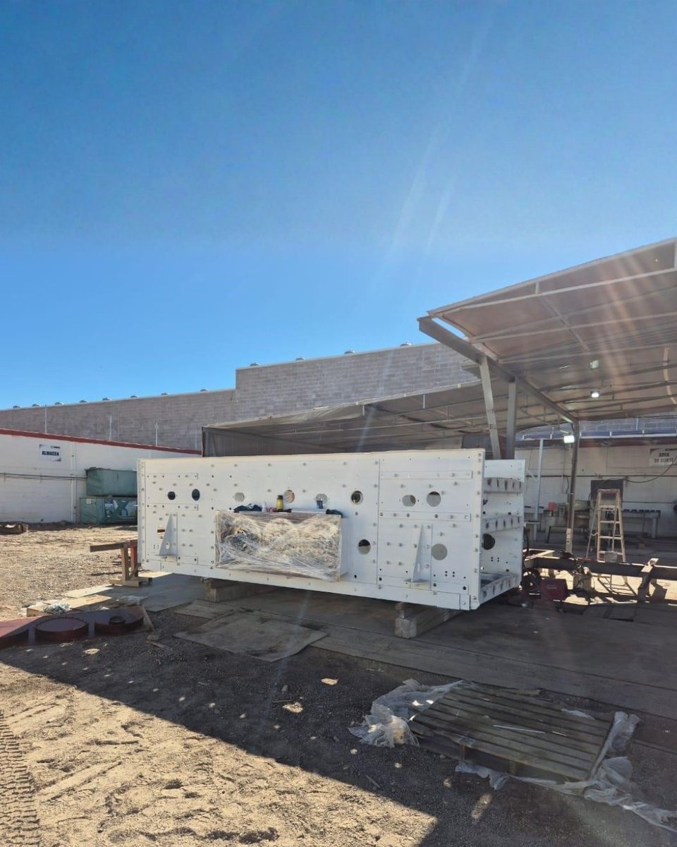 MarketBookLA's tweet image. 2026 TEREX

Criba Terex Powerscreen Chieftain 1400, motor recien reparado, operativa al 100.

📍Chihuahua, México
📞+52 614 399 0061
🔗 ow.ly/bfVW50YEyFy

#OtrosSemirremolques #Terex