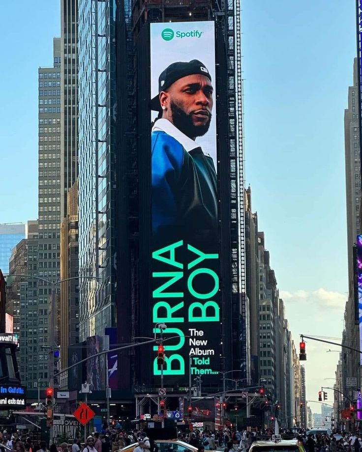 KemeSly's tweet photo. Burna Boy is up to something again 😎💯 https://t.co/LX3rvFCkPe