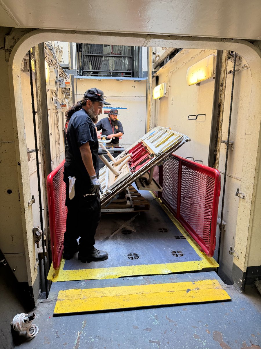 PlaneTags ✈️🏷️ tweet media