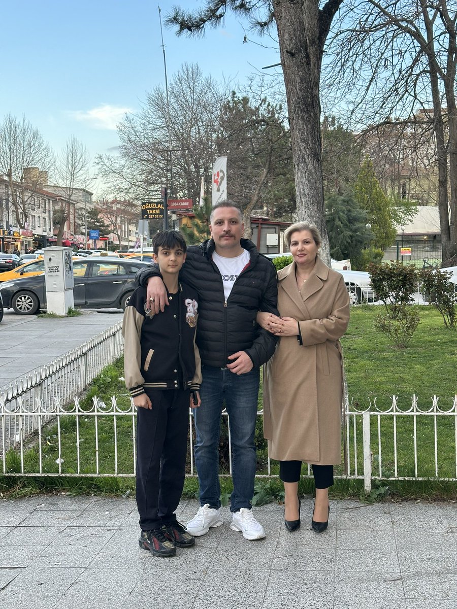 CemTutsoy's tweet photo. "Ahde Vefa İmandandır."

Kıymetli ağabeyim Tolgahan Demirbaş’ın bizlere emanetleri.🇹🇷
@TolgahnDemirbas https://t.co/j9Y1kiFmlp