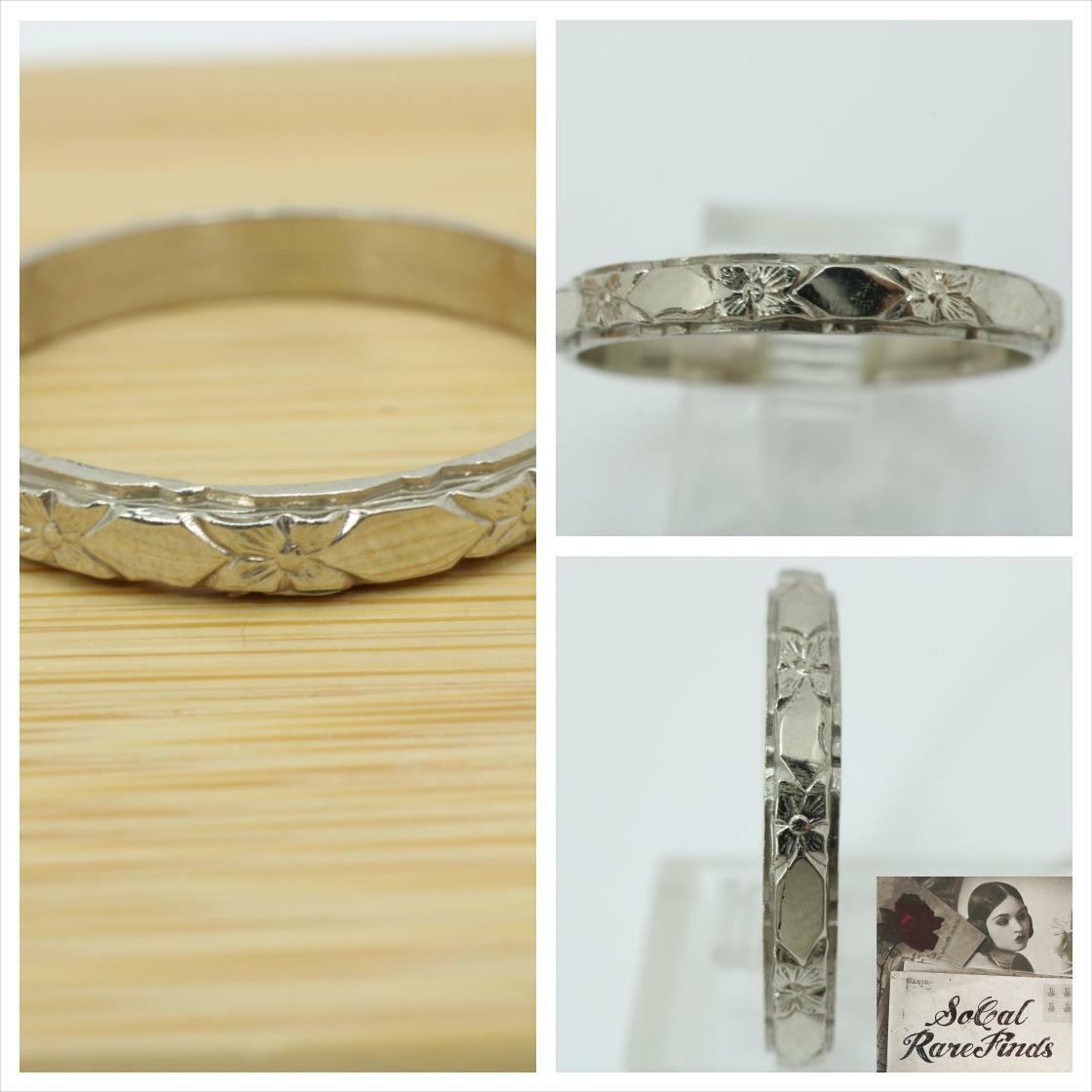 FindsSo's tweet image. Smart Buys! Men's 14k White Gold Wedding Band Ring - Size 10.75 starting from $619.00 at etsy.com/listing/118366… See more. 🤓 #Gold #WhiteGold