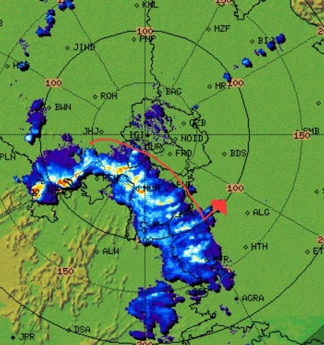 navdeepdahiya55's tweet image. A burst of intense rain and thunderstorm is now moving into #Delhi NCR.
Started in #Gurgaon now, likely to cover entire #Delhi #Faridabad #Noida #Ghaziabad in next 1 hour, isolated #hailstorm possible.
Stay indoors during the storm, conditions get better after 10:45pm.