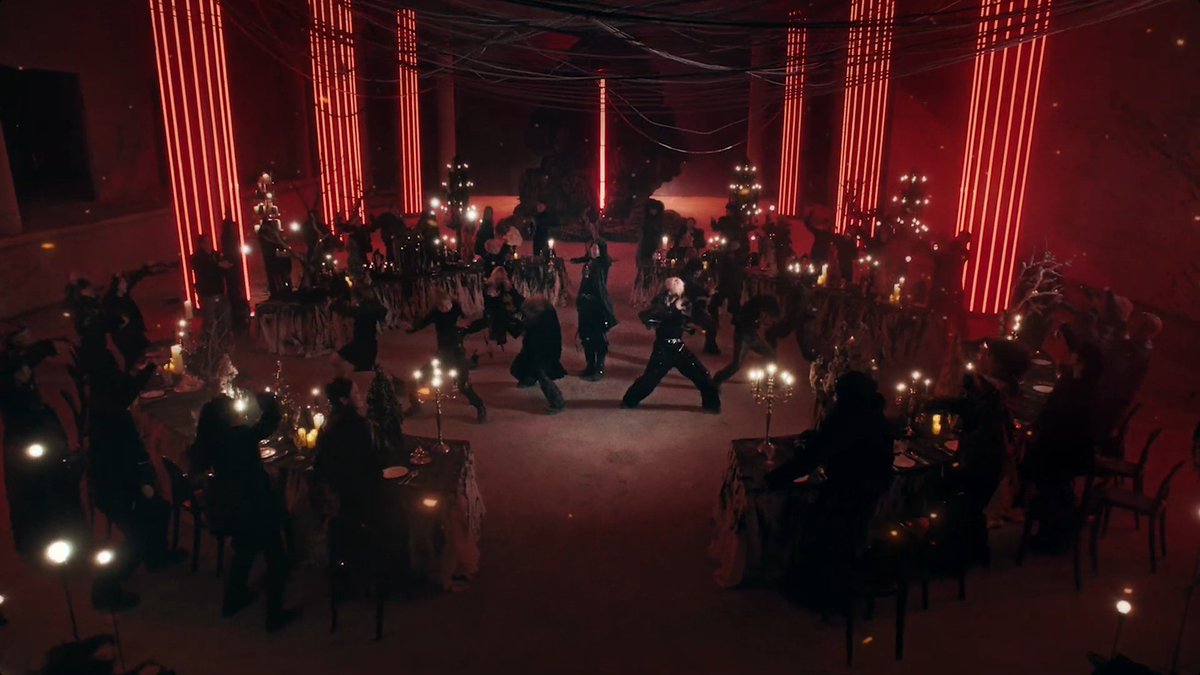 intro:night 🧭 tweet media