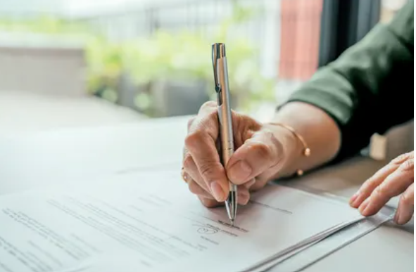 A Psychiatric Advance Directive (PAD) helps individuals with schizophrenia maintain autonomy over their care, even during a crisis. By naming a trusted proxy and outlining preferences early, we can protect their dignity and peace of mind. 🕊️

 everydayhealth.com/mental-health-…