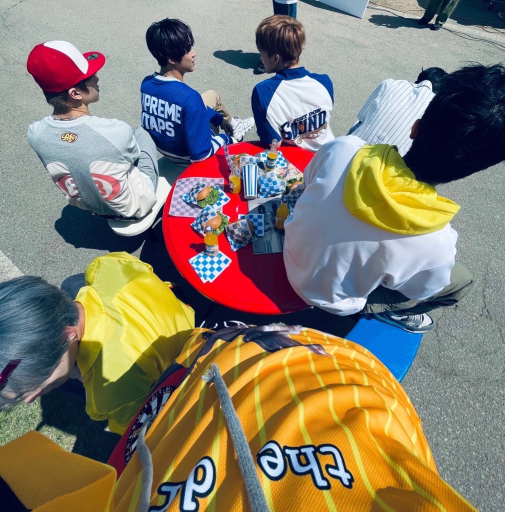 flowerysung's tweet photo. I hope u know that there's not a single person out there who regrets having loved and supported you. you may not be with ur members anymore but you'll always remain one of the dreamies. 🩵

nct dream can be 7, 6, 5, or whatever number... but 7dream is forever ❤️‍🩹

#THANKYOUNCTMARK https://t.co/qe3W0SOAuE