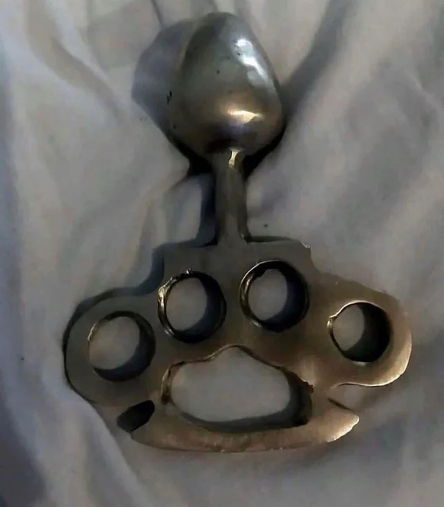 mask_bastard's tweet photo. ass knuckles https://t.co/04XQc67e2J