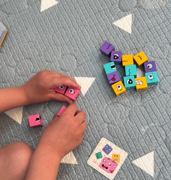 nctherapyuk's tweet photo. Recreating facial expressions in this activity encourages emotional awareness and observation, turning a simple block activity into a meaningful moment of learning through play 💛

#LearningThroughPlay #OTForKids #VisualPerception #FineMotorSkills #PediatricOT https://t.co/CSTBmLwuiq