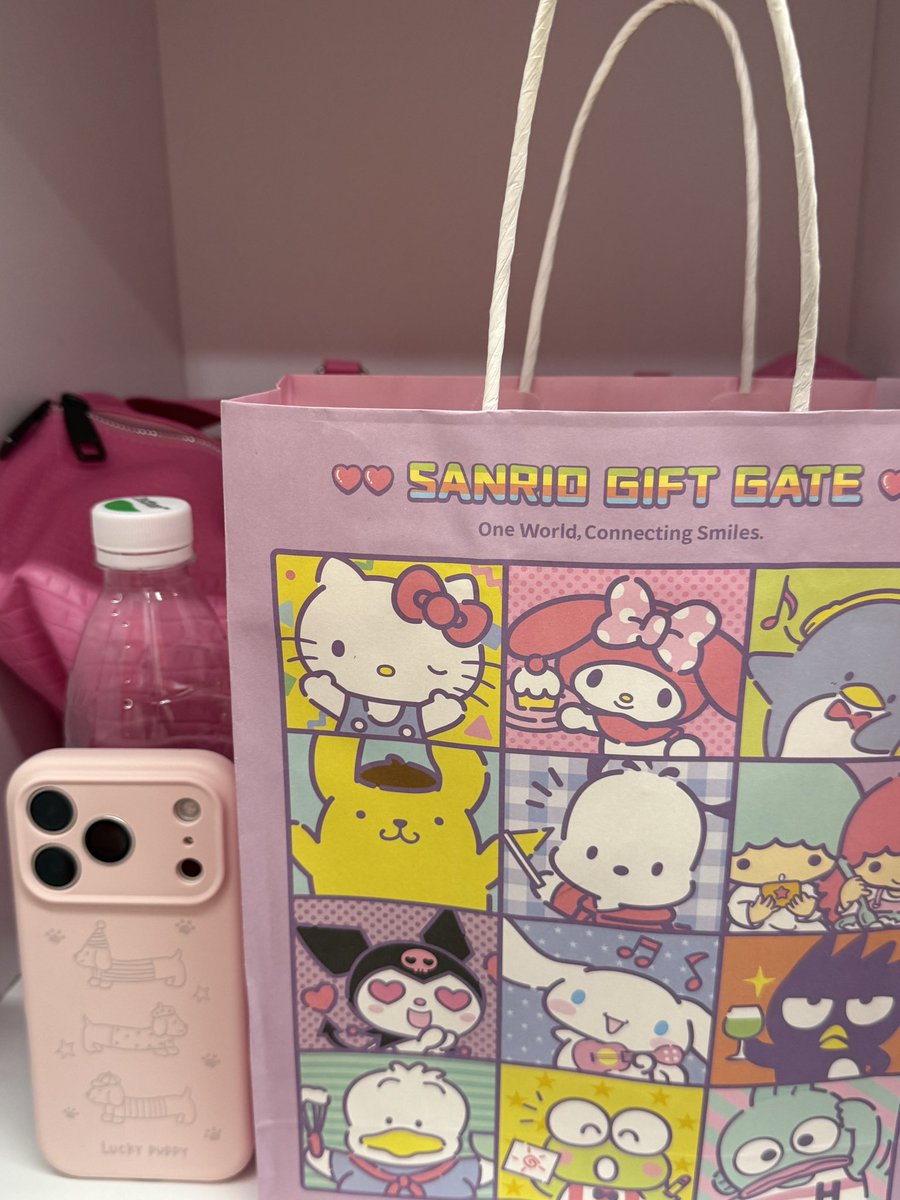 我的心裂成了缝你把它当成了b tweet media