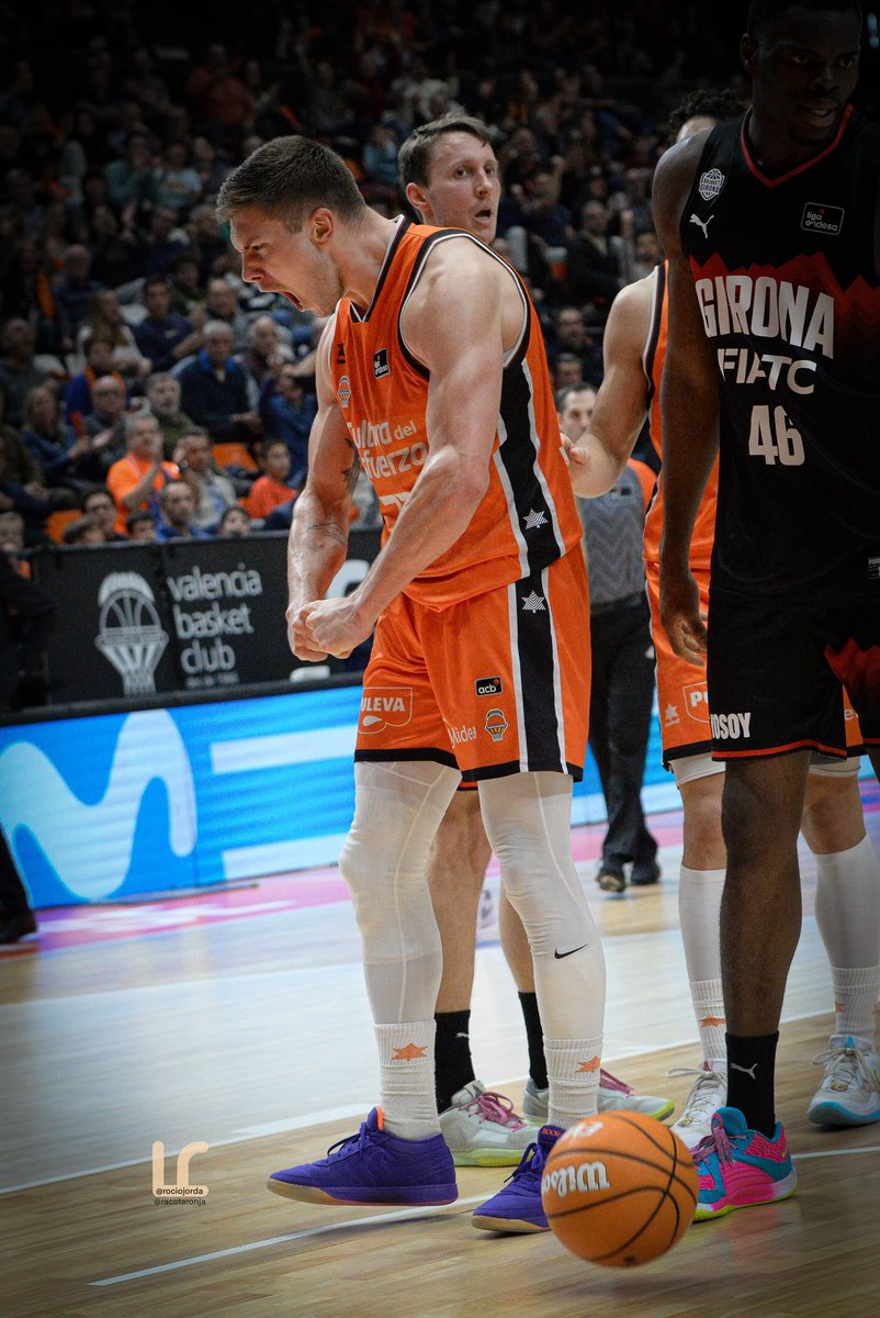 📸 Hoy visita Valencia <a href="/NateSestina23/">Nate Sestina</a>, uno de los jugadores que más juego ha dado a la cámara de fotos de <a href="/Rociojorda/">Rocio Jordá Gil</a>.

Todo un tipazo.