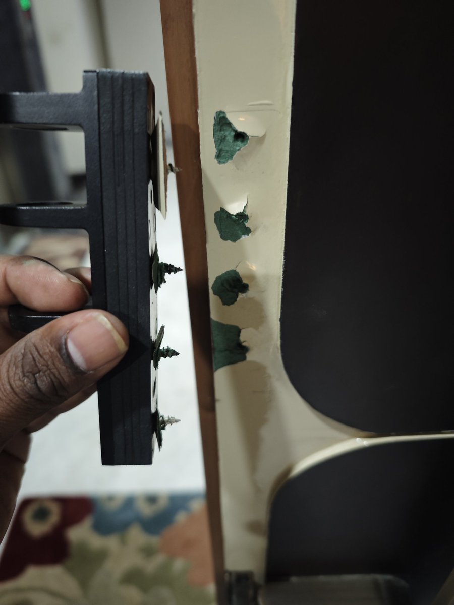 hitrohit4u's tweet photo. Do not buy digital door locks of godrej.Worst product and worst service...just a simple wind blew the digital lock and further no cooperation with service team ..worst  service and worst product https://t.co/jn6oL12RlU