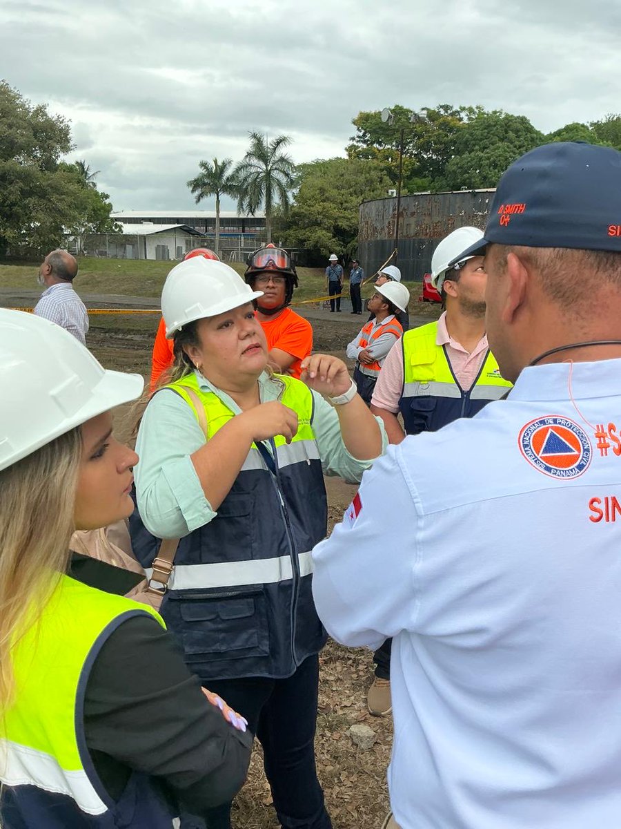 BCBRP's tweet photo. 🚒🇵🇦 Panamá
🌉 Instituciones, incluyendo MOP, BCBRP, SINAPROC, ACP y Ministerio Público, realizan verificaciones en áreas abiertas del Puente de las Américas.

🚒 Posteriormente se inspeccionarán otros puntos para presentar informe técnico a la nación.

BomberosPanamá SINAPROC https://t.co/CeGsqaQ6ta