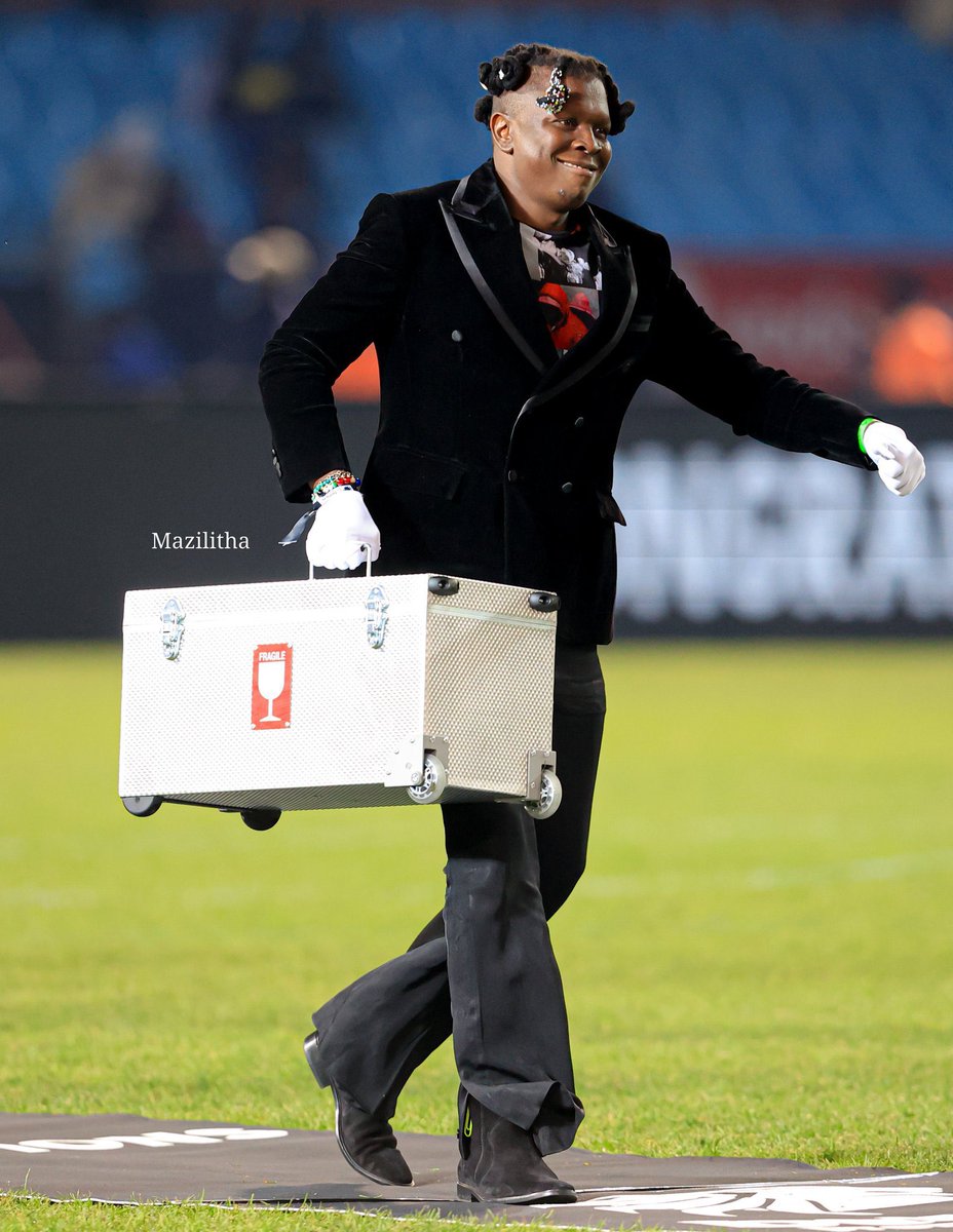 Ntate Tactico tweet media