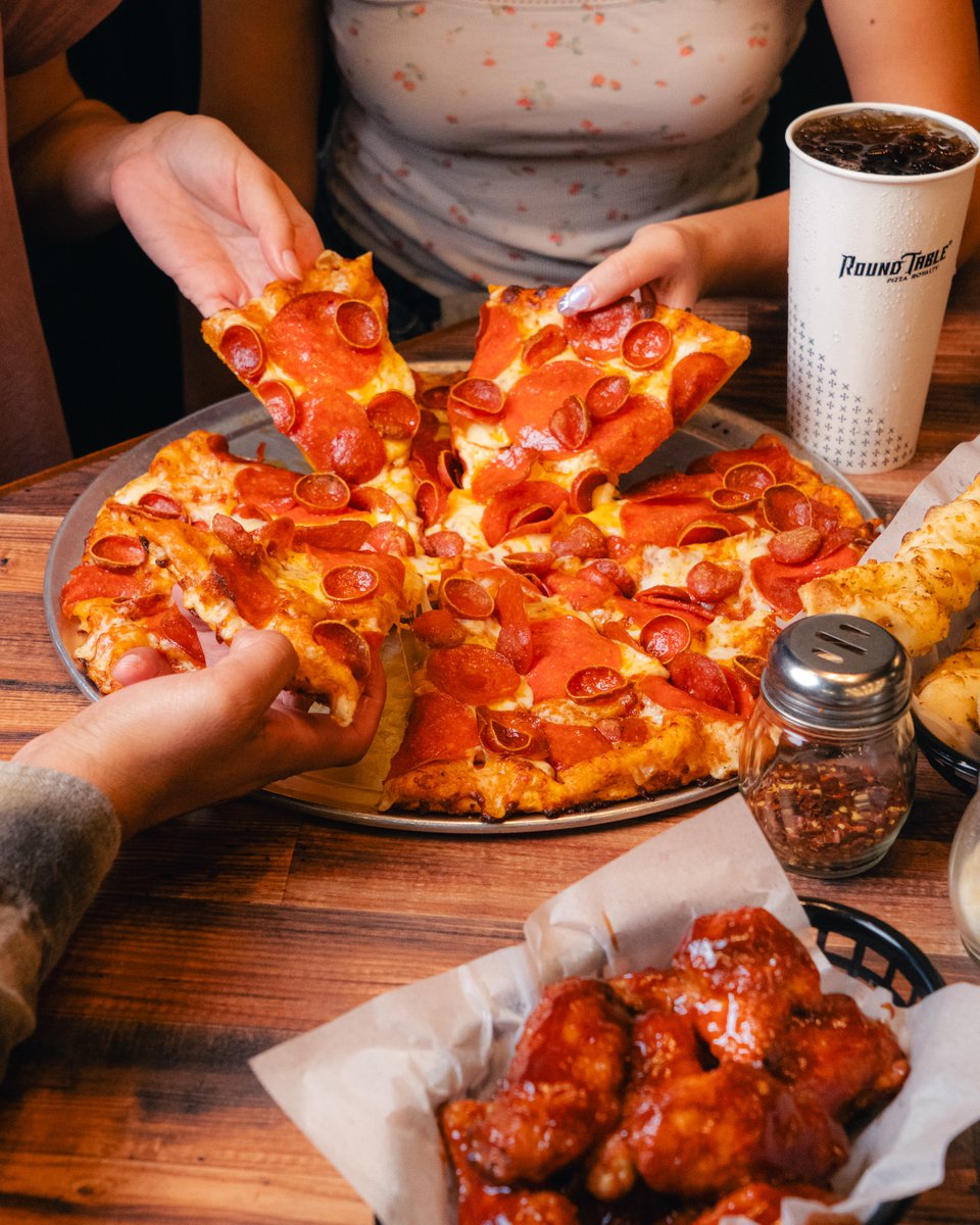 Round Table Pizza tweet media