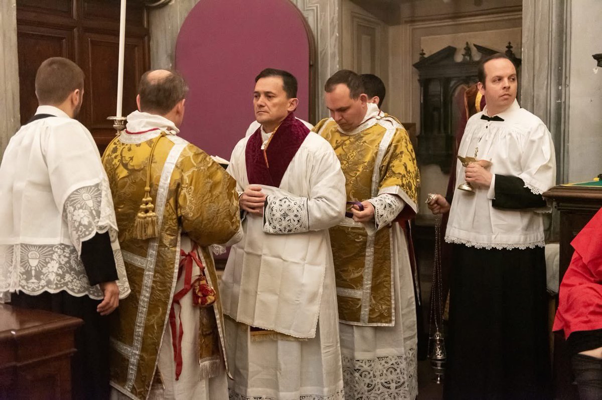 SS. Trinità dei Pellegrini tweet media