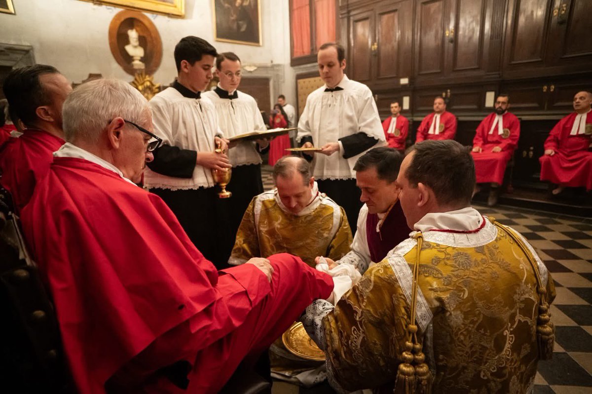 SS. Trinità dei Pellegrini tweet media