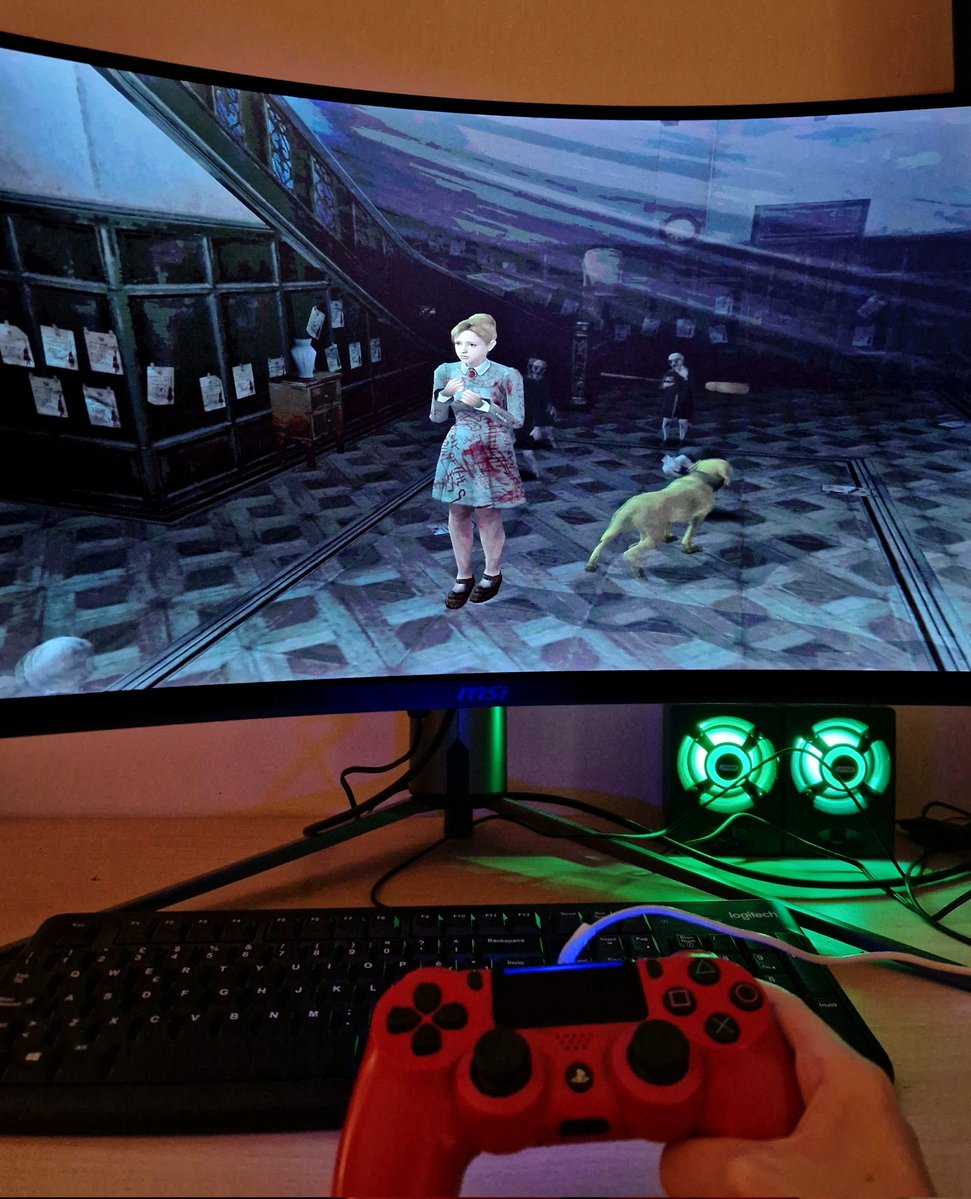 RedCrayonAristocratFanClub tweet media