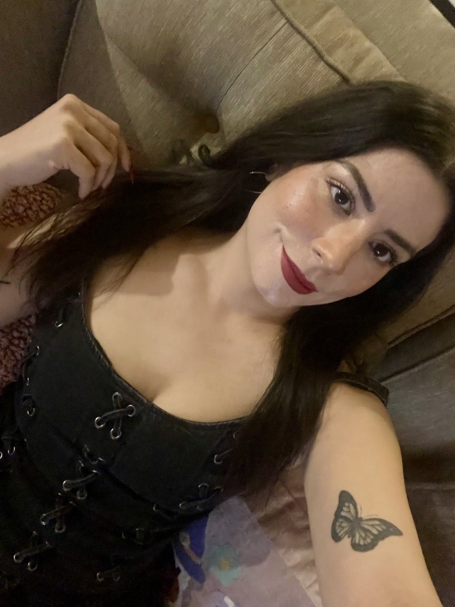 BriAnimator_'s tweet image. genre chart 🎬

Body horror sun ☀︎ 
Supernatural horror moon ⏾
Gothic horror rising ↑