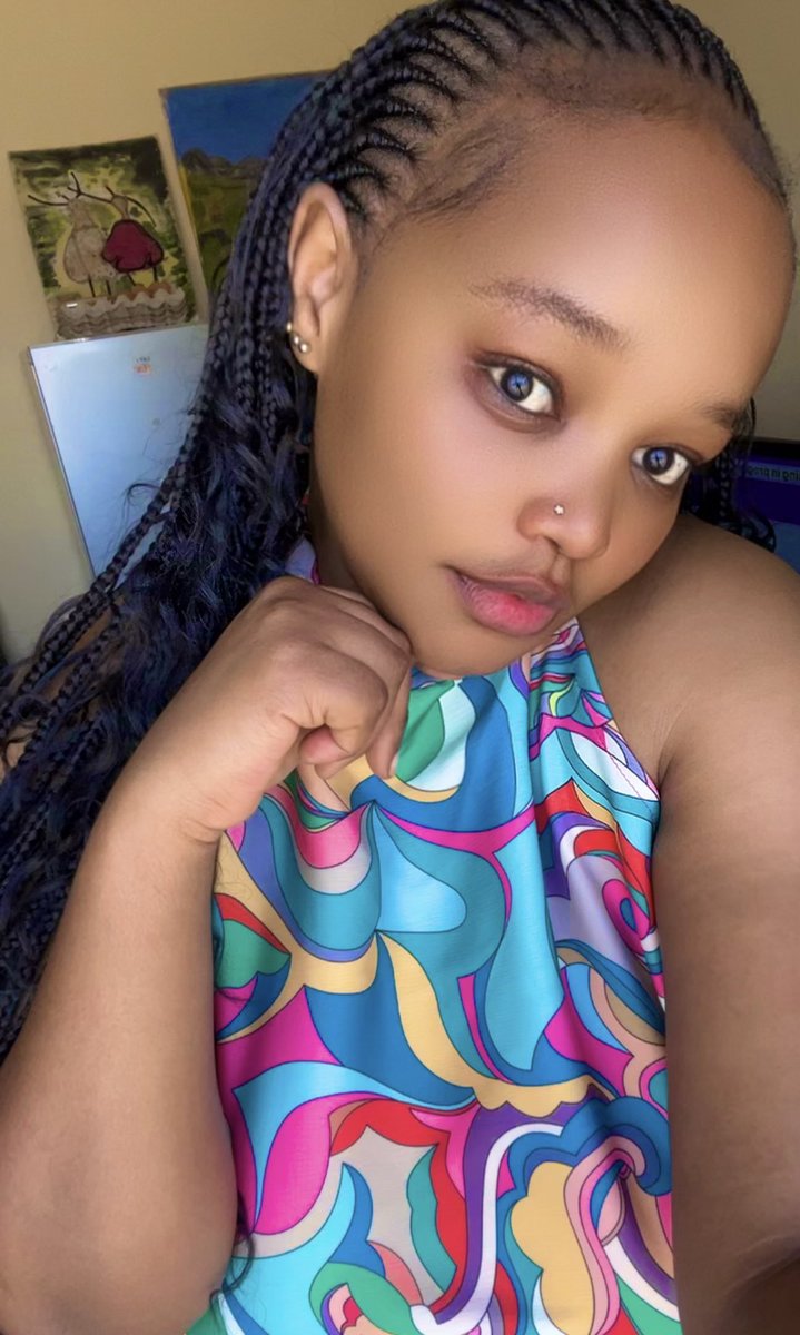tiisetso_metlae's tweet photo. Girls with big foreheads are beautiful 😍 https://t.co/mFWh5fgNoy