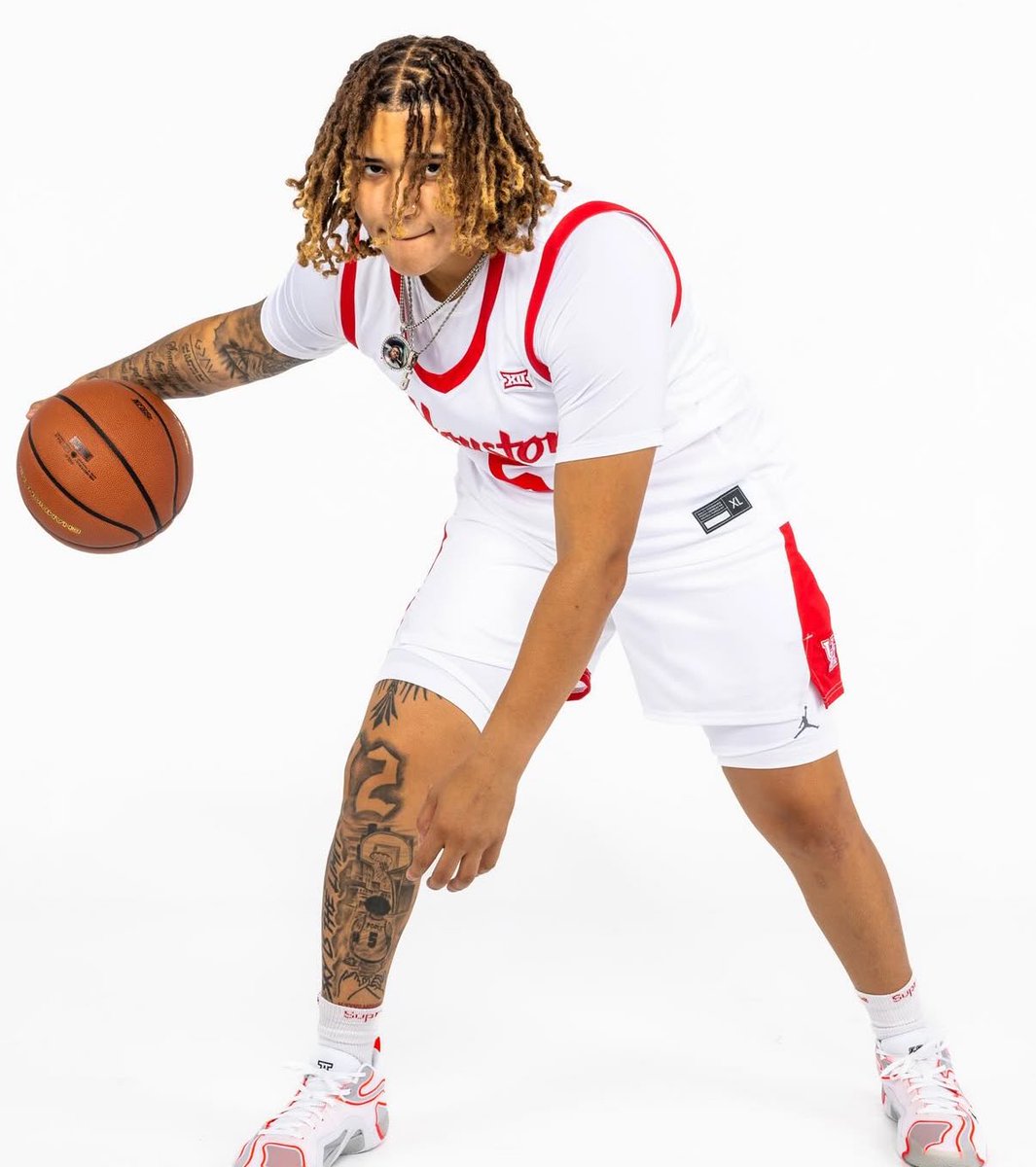 E J 🏀 tweet media