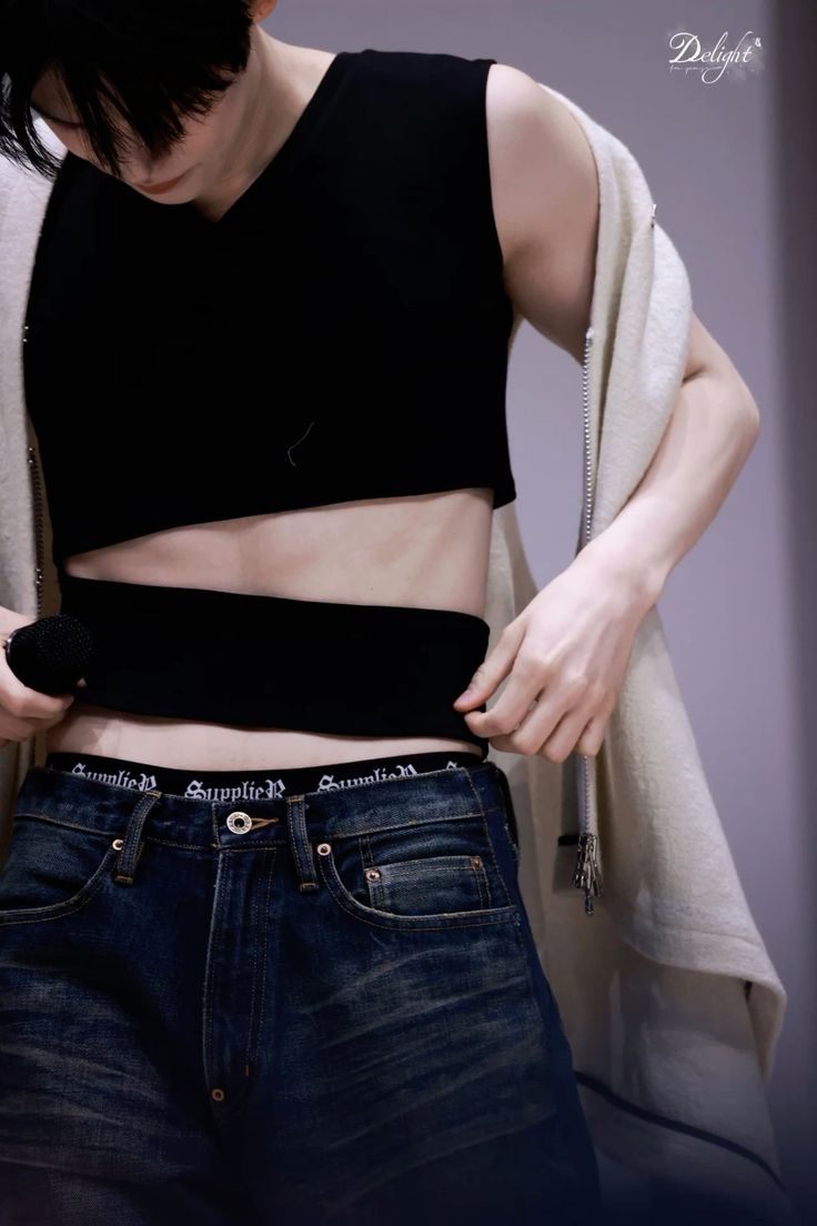 niki . ࣪𖤐 🦊💞🐰 tweet media