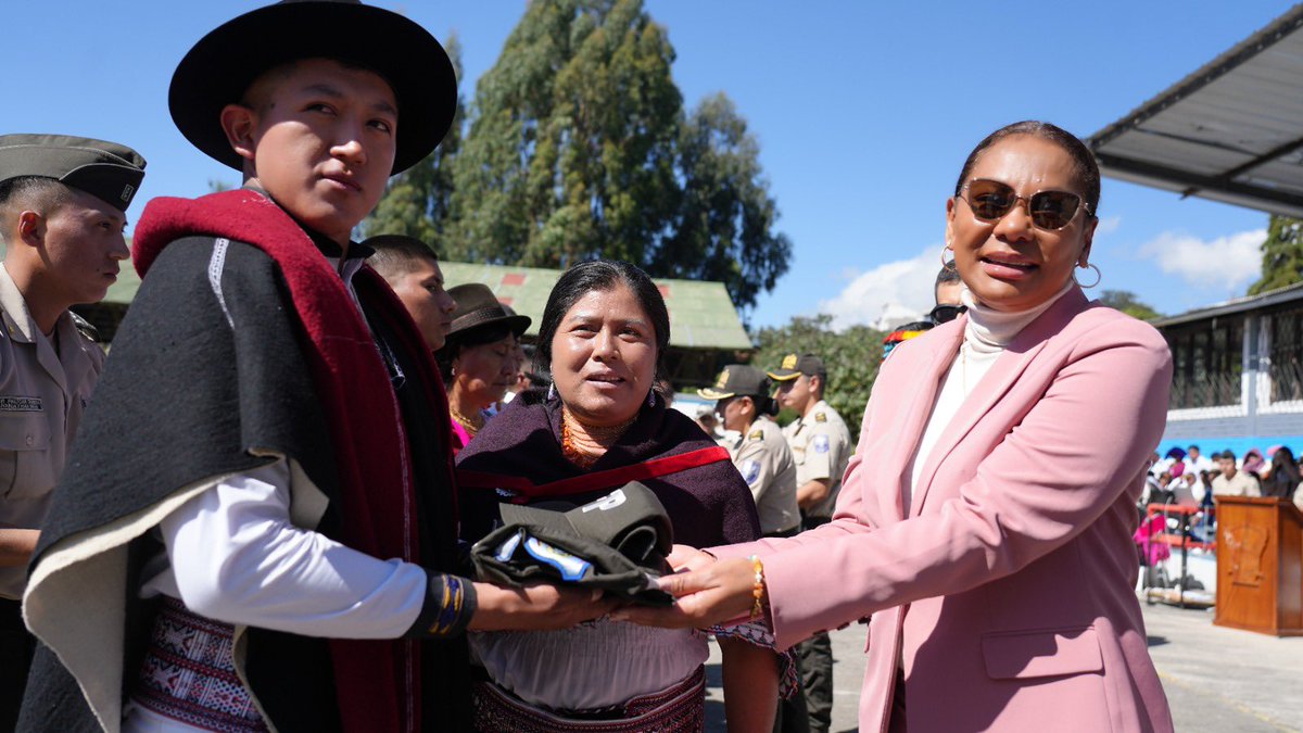 Julia Angulo Giron tweet media