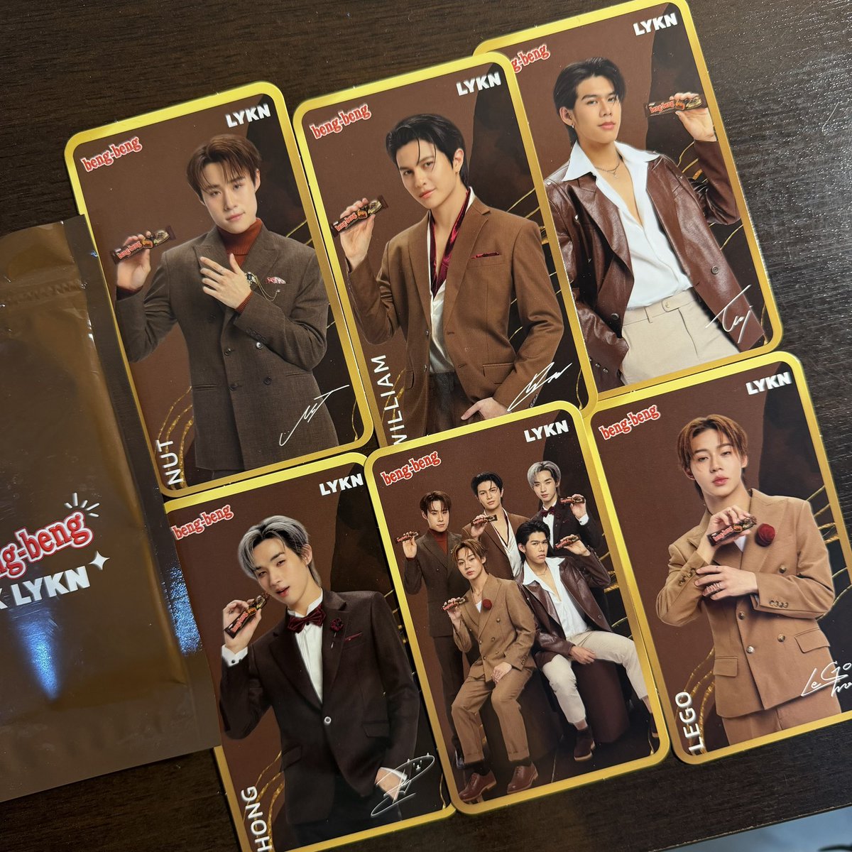 chylercherlys's tweet photo. มีใครอยากได้มั้ยคะ การ์ด beng beng
แจกค้าบบ ออกค่าส่ง 40 ค่ะ 

✨ dm ได้เลยนะคะ
#ตลาดนัดlykn https://t.co/0YupkGn5Uy
