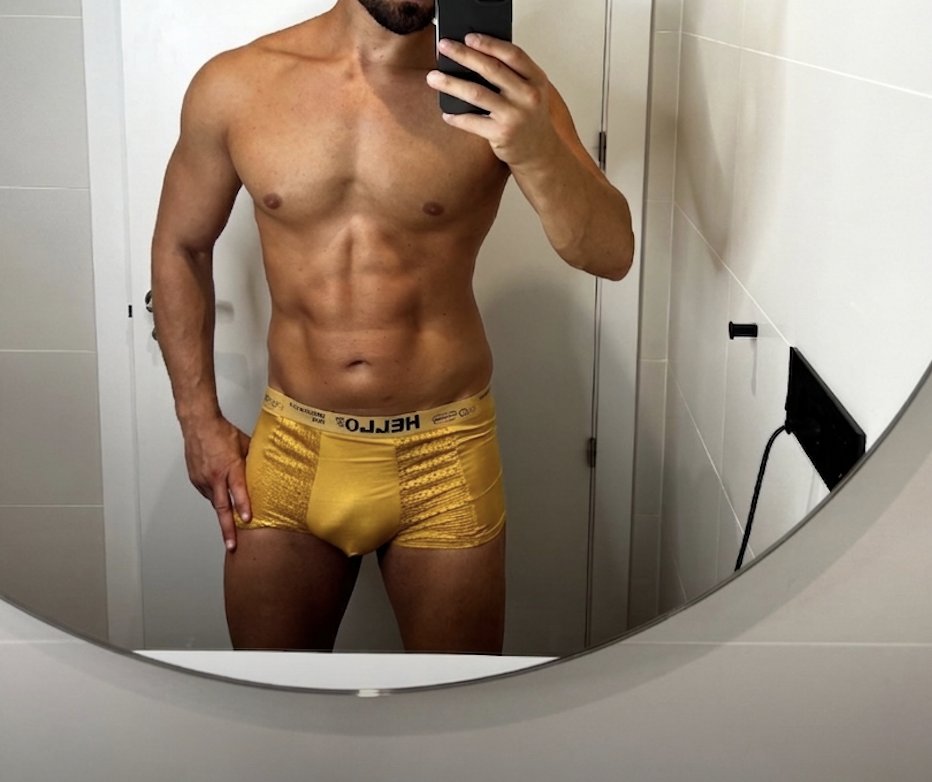 Daily Hot Studs tweet media