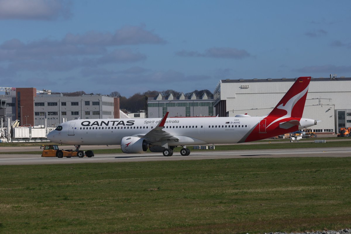 Tobias_Gudat's tweet photo. #A321xlr #Qantas VH-OGF  
MSN12835 https://t.co/TJRSbYxQsQ