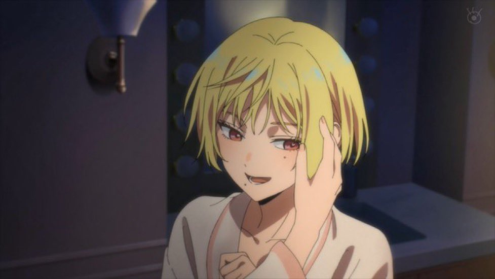 W9AHEE8D tweet media