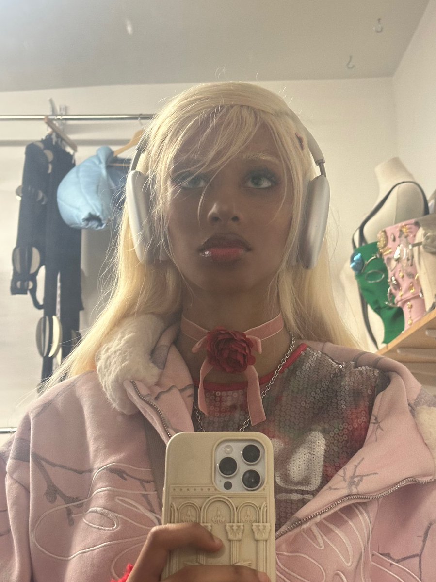 ✩⋆.ೃ࿔°𝄞 سماء °。✫彡♪𓇢𓆸 。・:*:・゚ tweet media