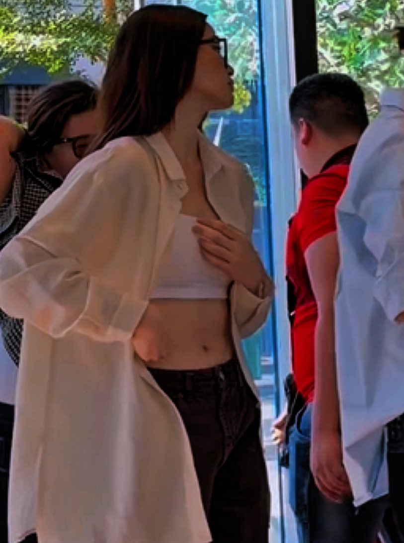 el.🧛🏽 tweet media