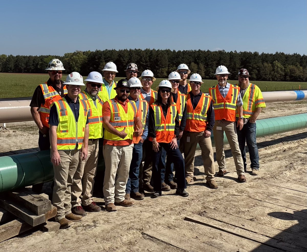 PamelaEvette's tweet image. It's no secret that our state is growing rapidly, which is why we must make smart investments in energy and infrastructure. 

I visited @DominionEnergy’s River Neck to Grand Strand Pipeline Project, which will boost energy supply for Horry, Marion, and Florence Counties. Keep up