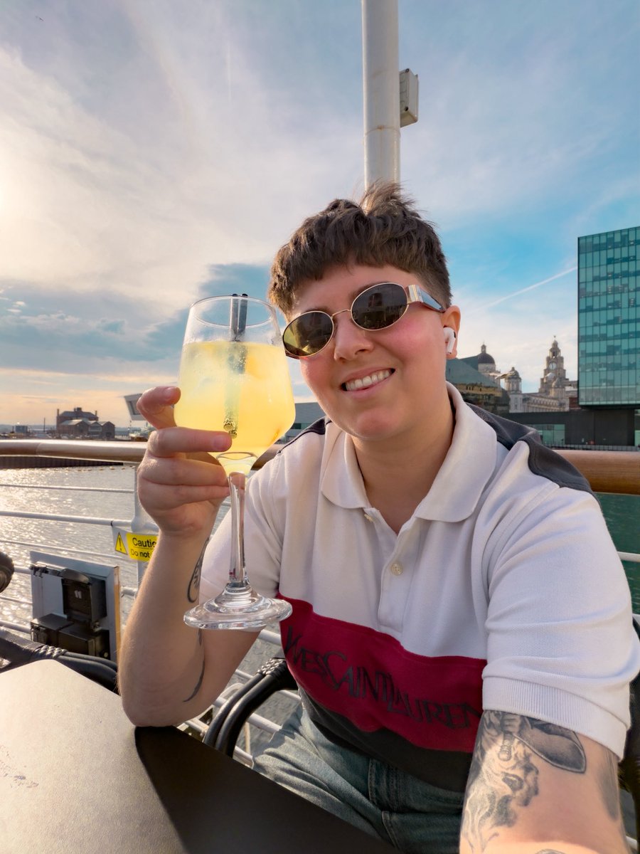 𝘼𝙎𝙃 🫧 tweet media