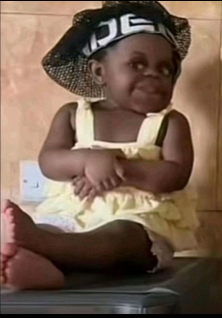 Racheal2028's tweet photo. When you hear gist but you’re pretending not to listen 😅 https://t.co/okxt4dQ3i0