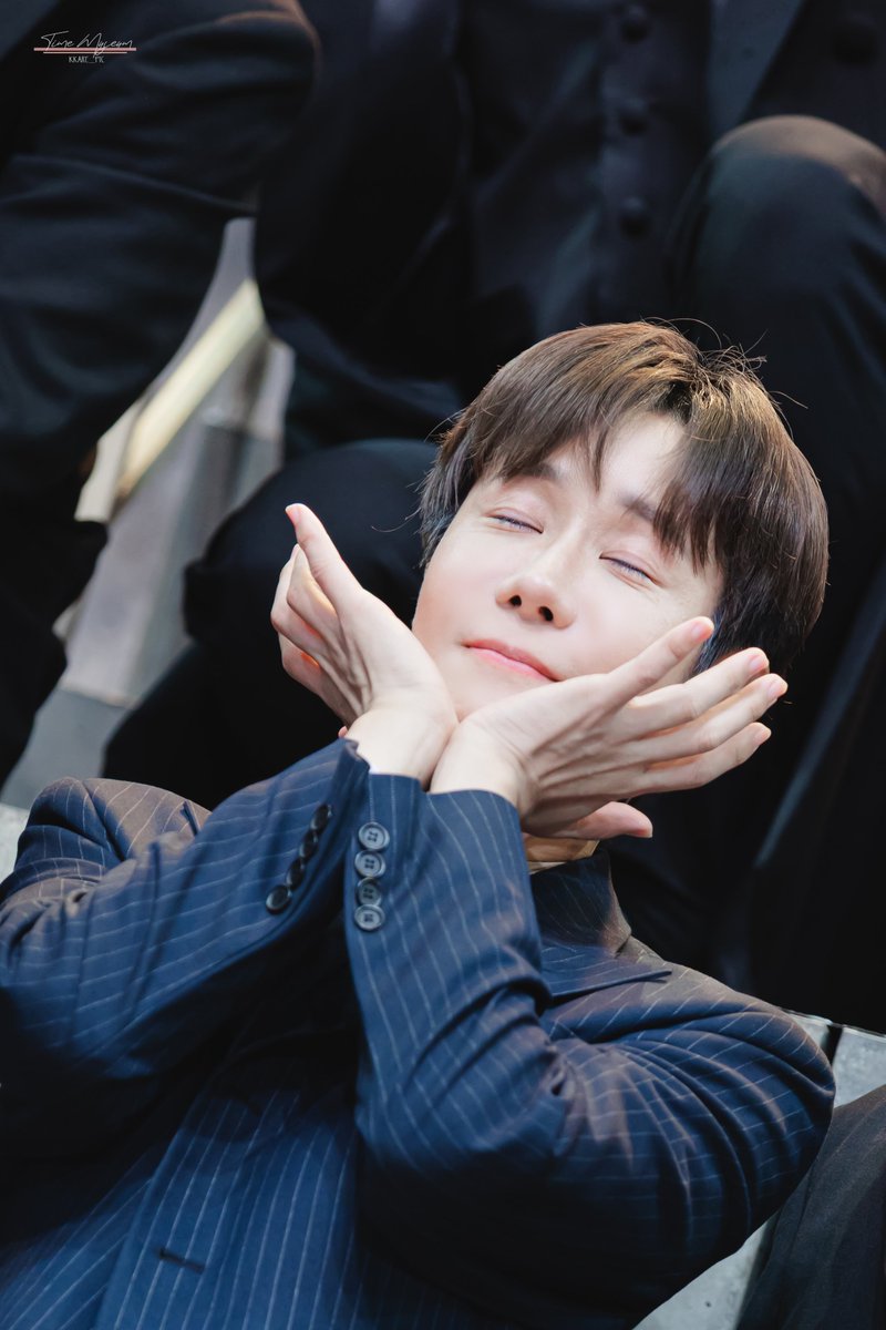 🖼깔르부르박물관🖼 tweet media