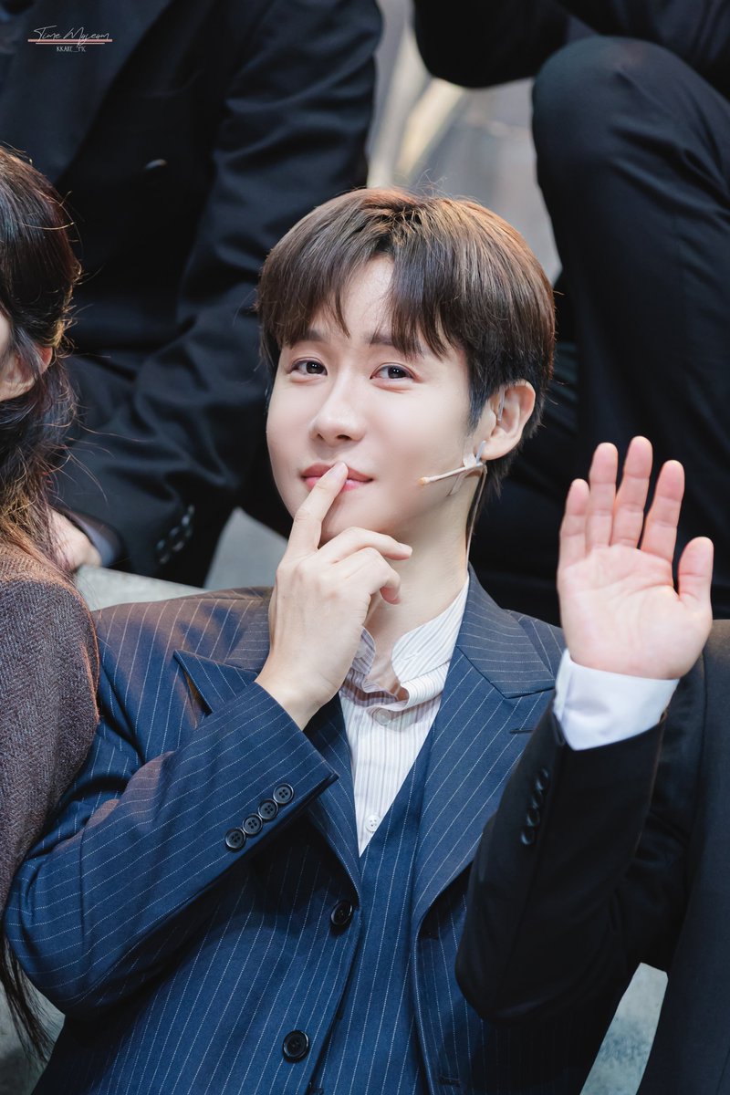 🖼깔르부르박물관🖼 tweet media