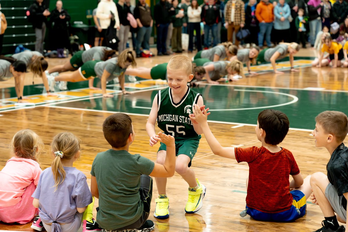 NMU Women's Basketball tweet media