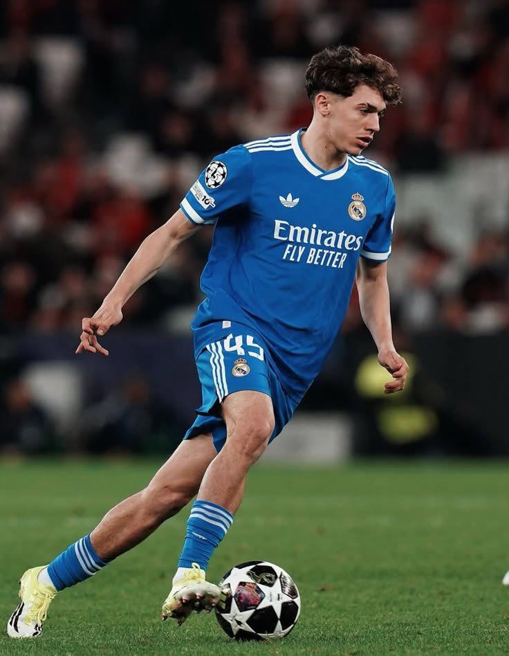 عمرو tweet media