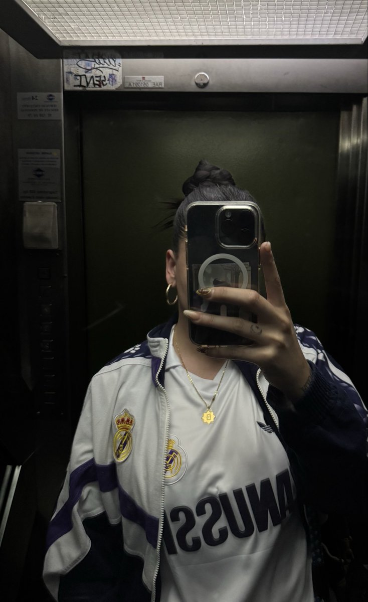 ALBA🕳️ tweet media