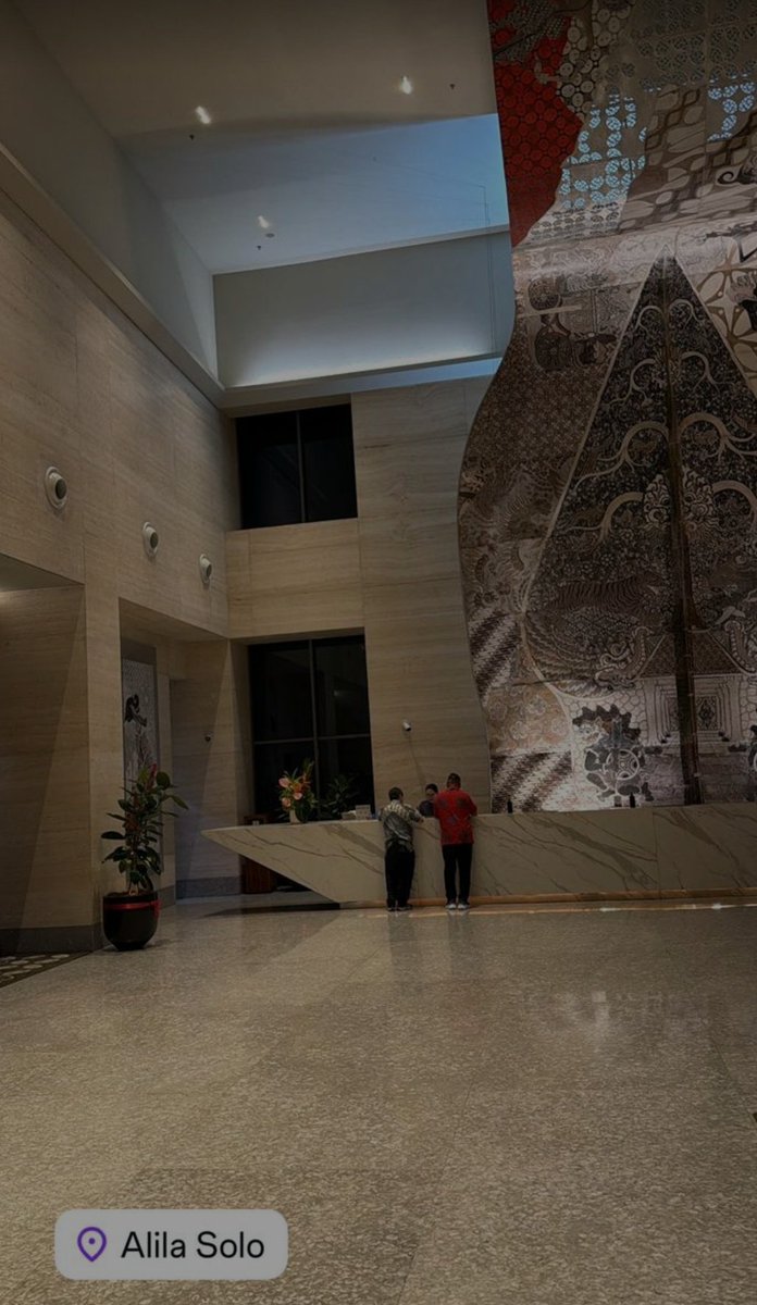 trongsumatraaa4 tweet media