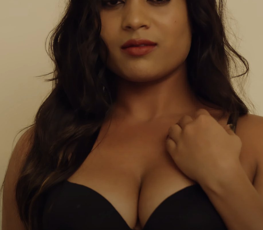 deviloofhell's tweet photo. Actress: Shivani Sharma
Movie: Rent
#ShivaniSharma #Rent https://t.co/HUZWO2CcjY