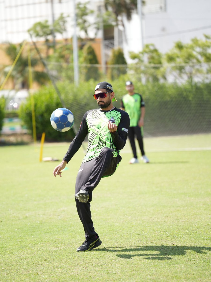 Sikandar Raza tweet media