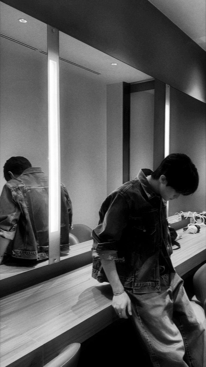 markcleed's tweet photo. so if you look back on me someday,
i hope it feels like warmth

like a song you forgot you loved,
still playing somewhere in your heart.

i’ll leave gently,
with nothing but love in my hands.

this is not forever.
just a beautiful goodbye, for now. https://t.co/V4QJOQaJXr